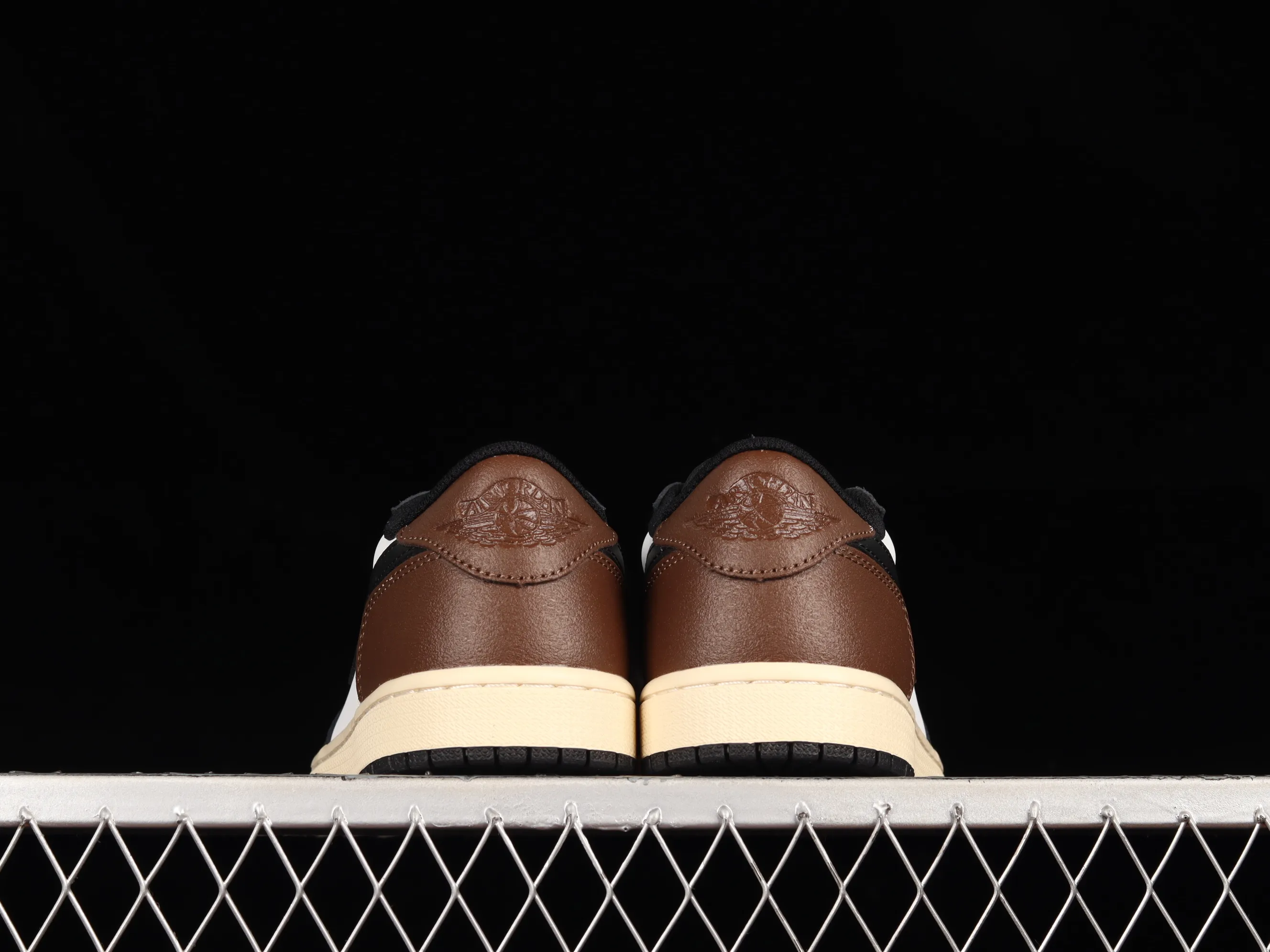 All categories Air Jordan Jordan series basketball shoes Air Jordan 1 Low Z version Air Jordan 1 Low AJ1 Joe 1 Mocha low-top casual sneakers CZ0790-061